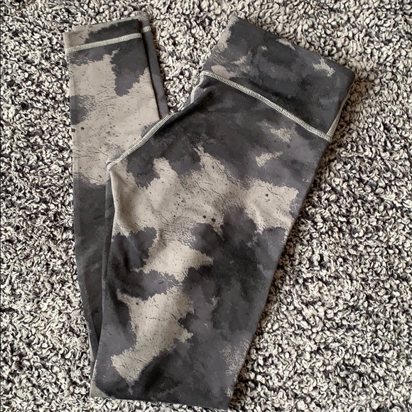 lululemon athletica Pants - Lululemon Full Length Tie Dye Size 6 Leggings